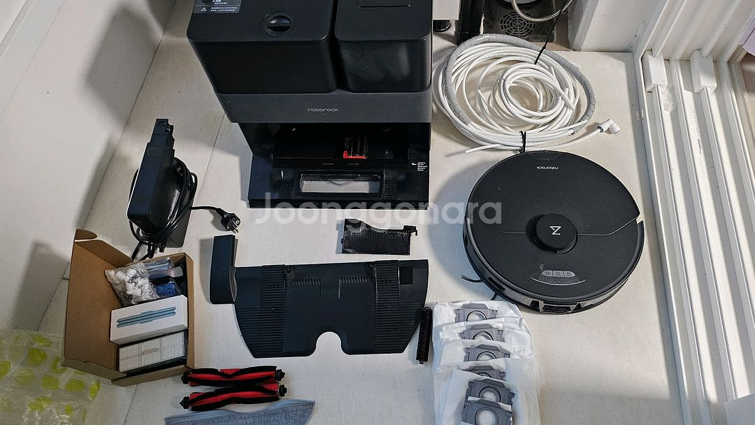 로보락 S7 MaxV Ultra 로봇청소기+열풍기+자동급배수--0