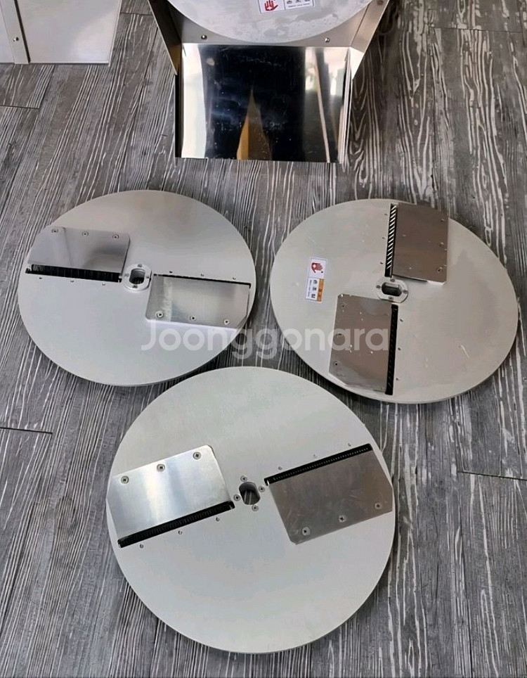 씨마트 다기능 업소용 야채 절단기 야채 슬라이서 야채 채칼 SM-V100 C type+칼판 4개 판매합니다--5