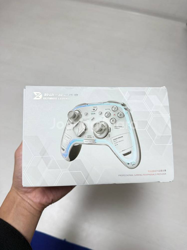 ZD 얼티메이트 레전드 게임패드 팝니다!!--1