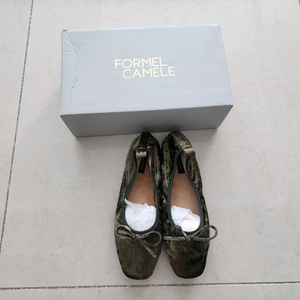 포멜카멜라 240사이즈 플랫슈즈 새거팔아요