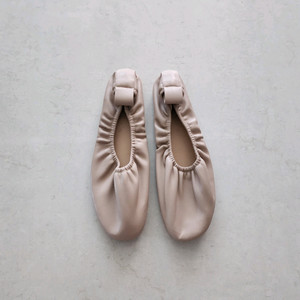 깔랑 가죽플랫슈즈 240사이즈팔아요