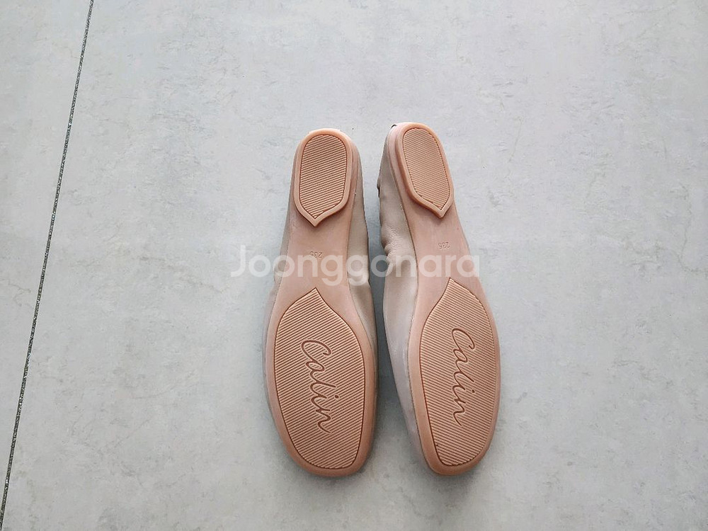 깔랑 가죽플랫슈즈 240사이즈팔아요--5