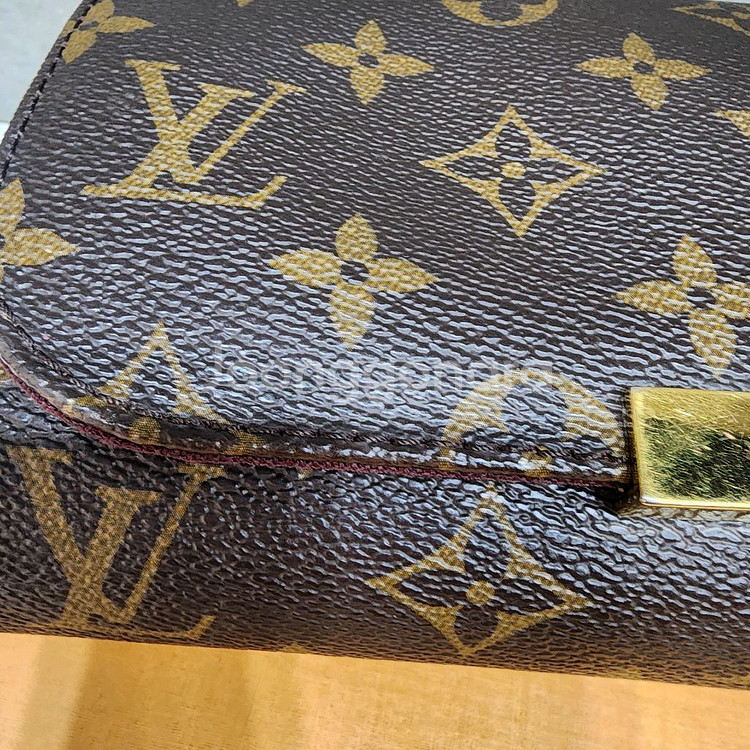 루이비통 페이보릿 PM 갈라짐.까짐x--1