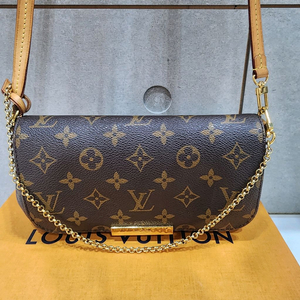 루이비통 페이보릿 PM 갈라짐.까짐x