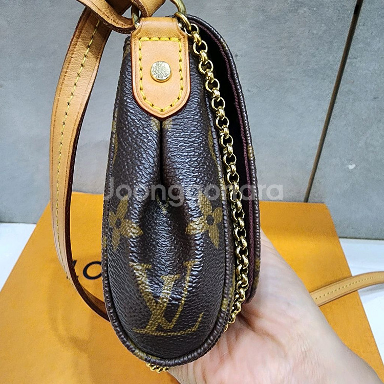 루이비통 페이보릿 PM 갈라짐.까짐x--6