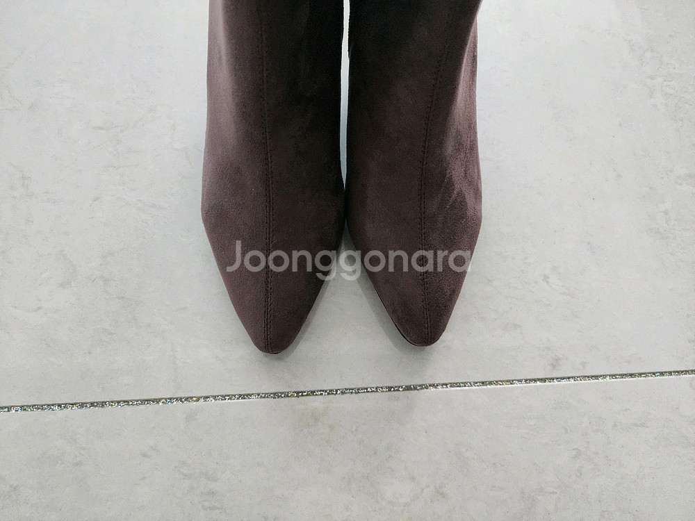 포멜카멜라 여성 앵클부츠 235사이즈새거팔아요--2