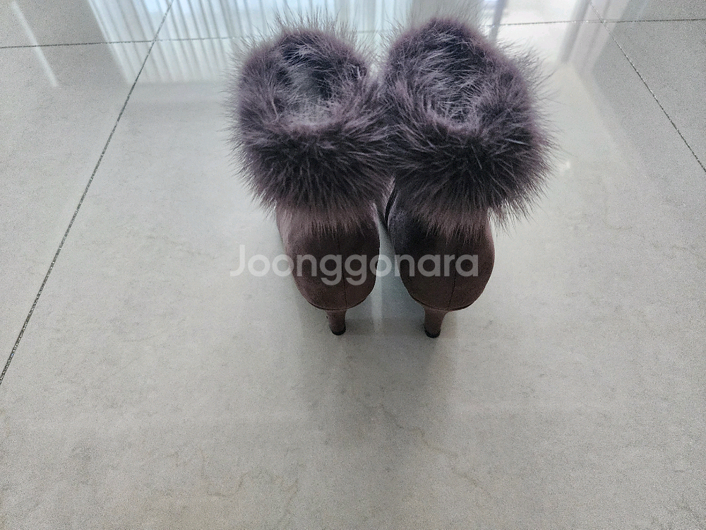 포멜카멜라 여성 앵클부츠 235사이즈새거팔아요--4