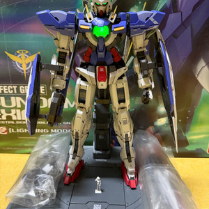 PG엑시아 라이트닝 가조립 팝니다