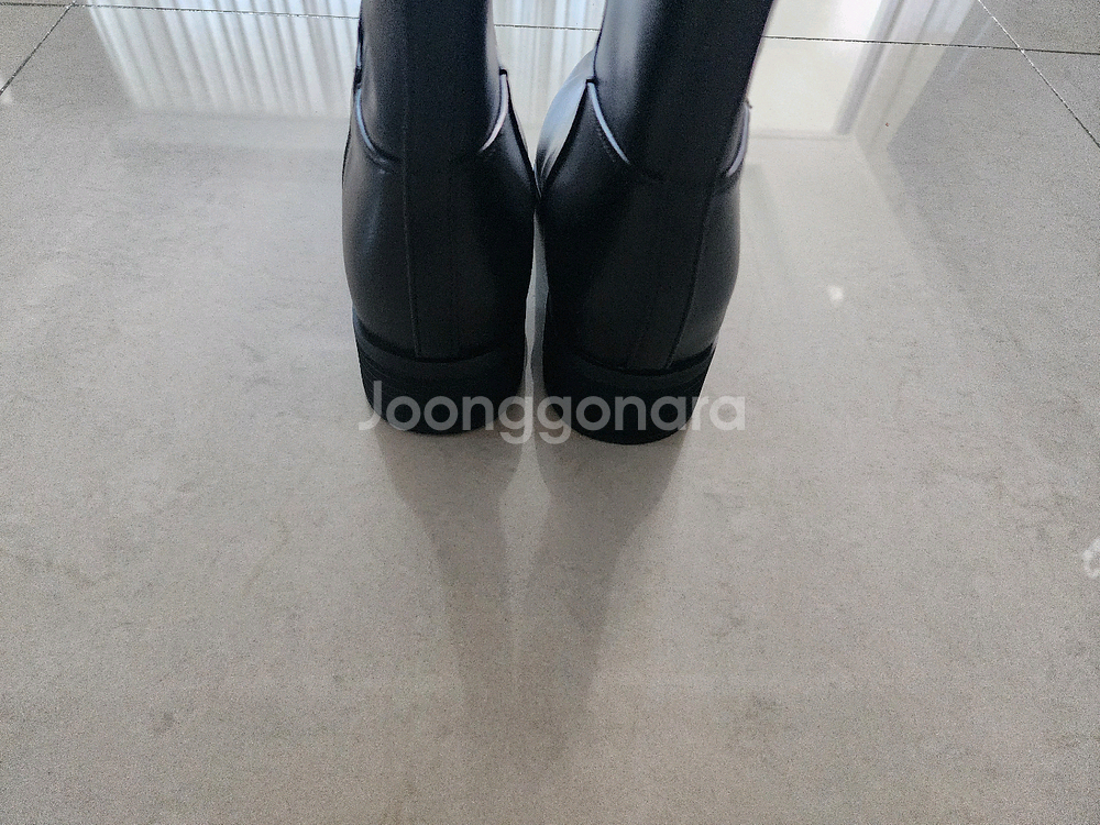 240사이즈 여성 겨울롱부츠 새거팔아요--6