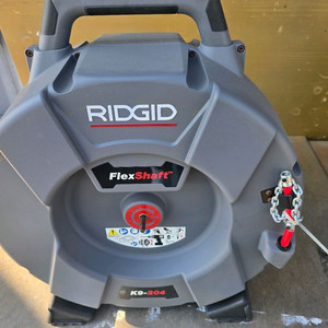 RIDGID K9-204 플렉스샤프트 배관 청소기입니다