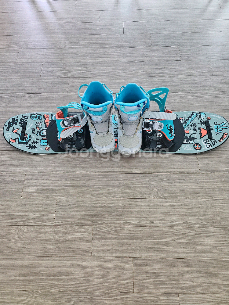 버튼 애프터스쿨 아동 스노우보드 세트 판매합니다.--0