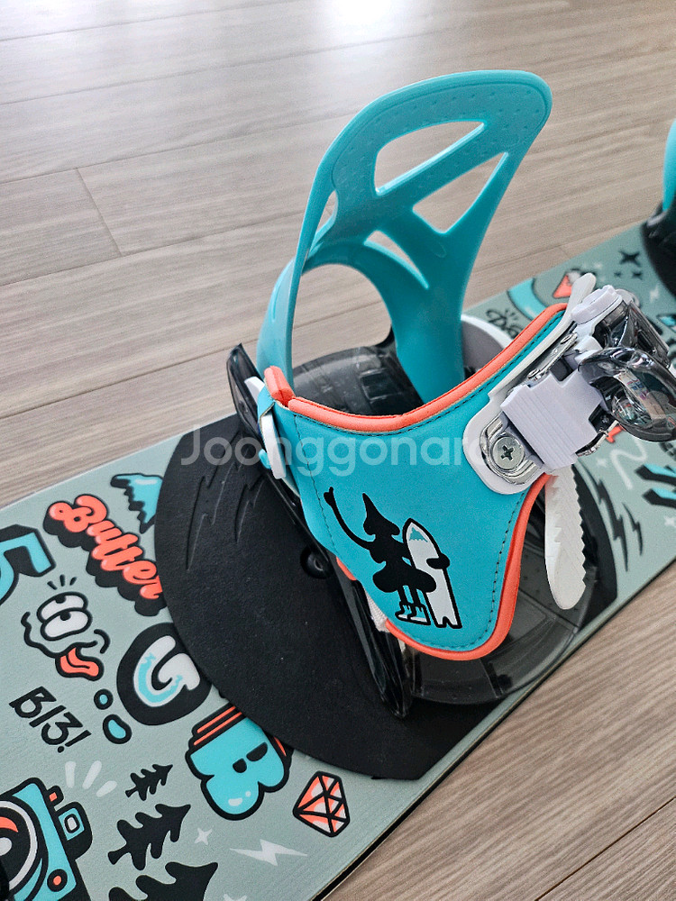 버튼 애프터스쿨 아동 스노우보드 세트 판매합니다.--1