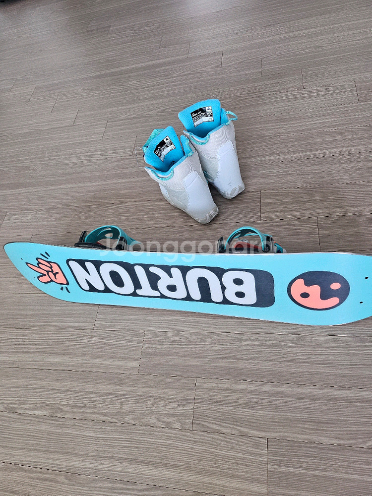 버튼 애프터스쿨 아동 스노우보드 세트 판매합니다.--3