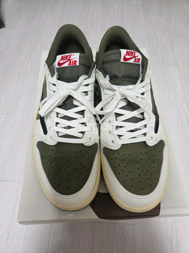 스캇 레트로 로우 OG SP 리버스 올리브 275--0