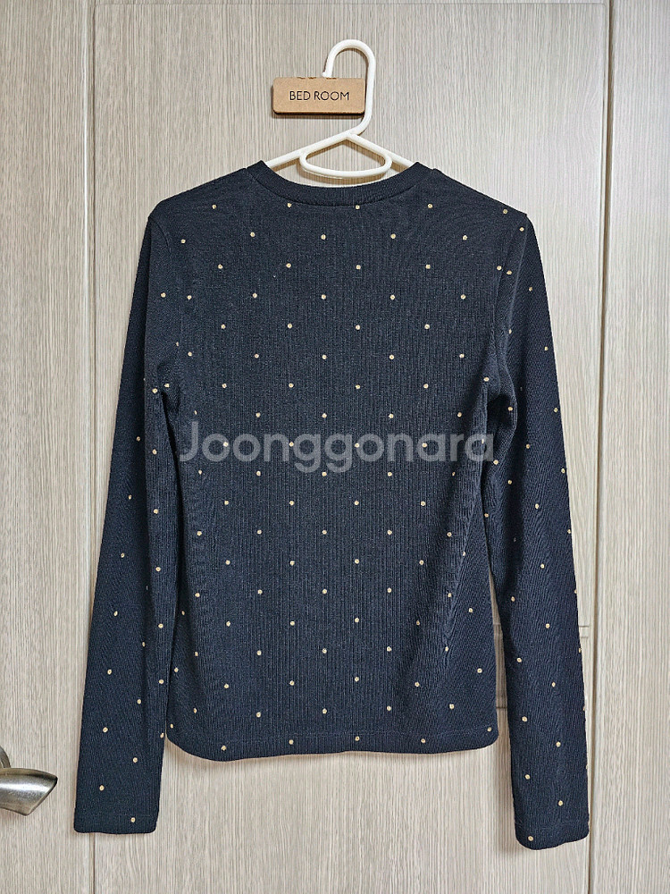 예쁜 재질짱짱 블랙티셔츠(새거) 저렴하게--1