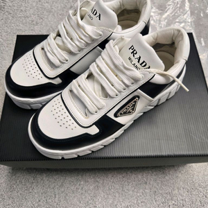 프라다 스니커즈 260