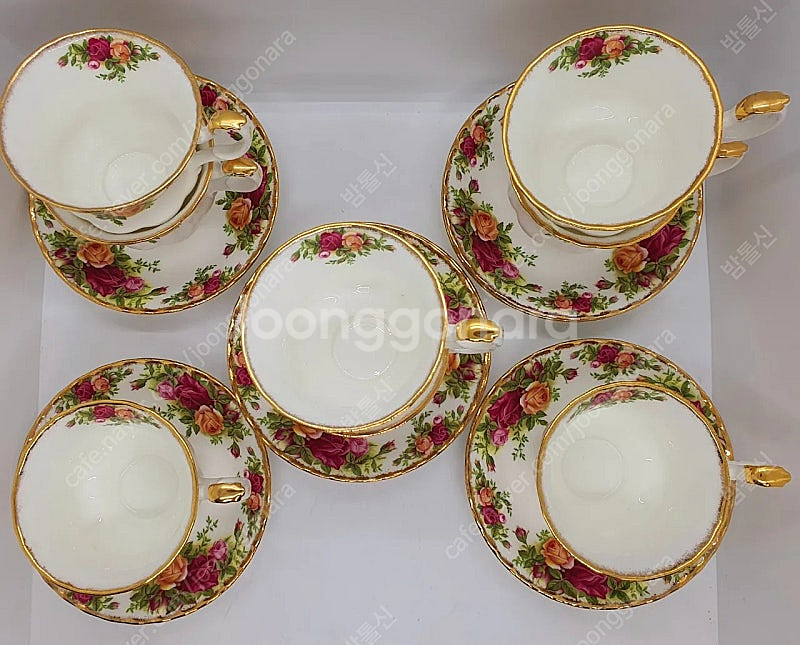 앤틱 영국 정품 로얄알버트 황실장미찻잔 1조값--2