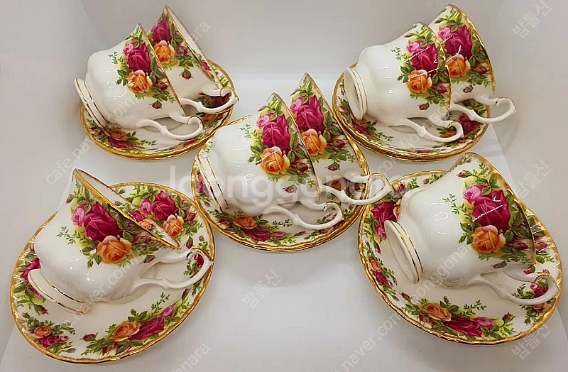 앤틱 영국 정품 로얄알버트 황실장미찻잔 1조값--3