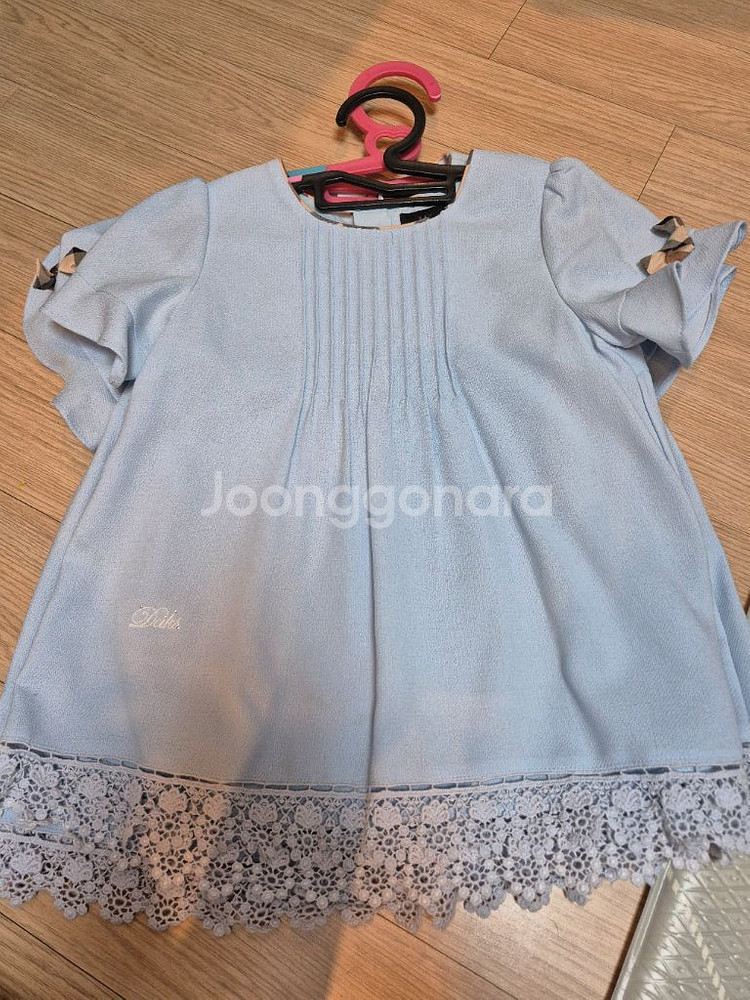 헤지스 여아 네이비 꽃무늬 원피스,닥스키즈블라우스--1