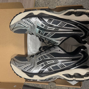 아식스 언리미티드 젤 카야노 14 캐리어 그레이 블랙 280