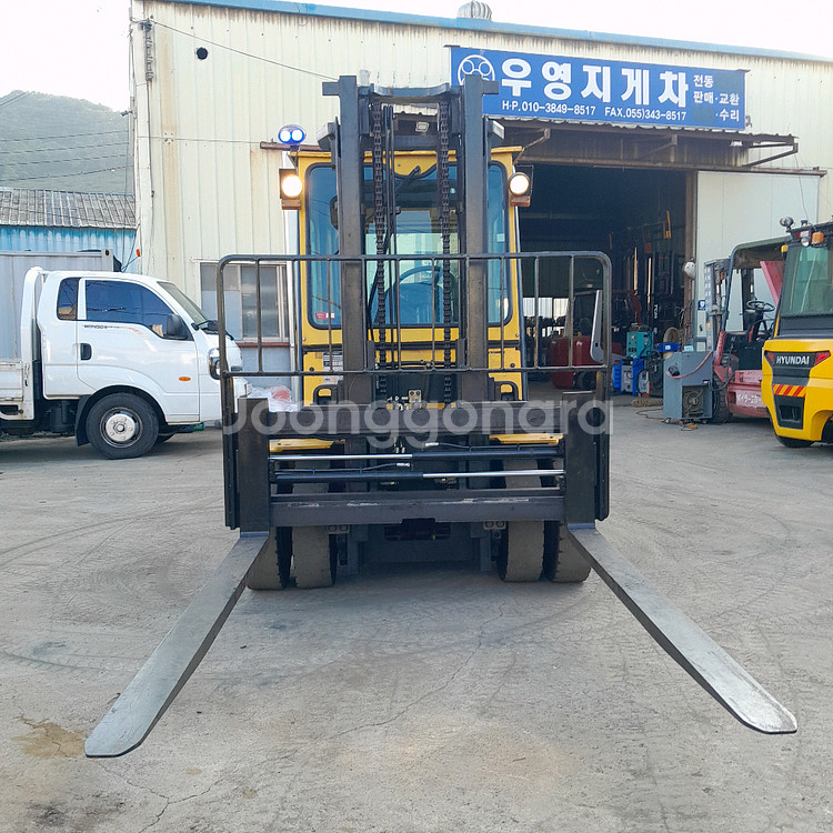 현대 3.5톤 전동지게차 양개식자동발 2단3미터 더블타이어--1