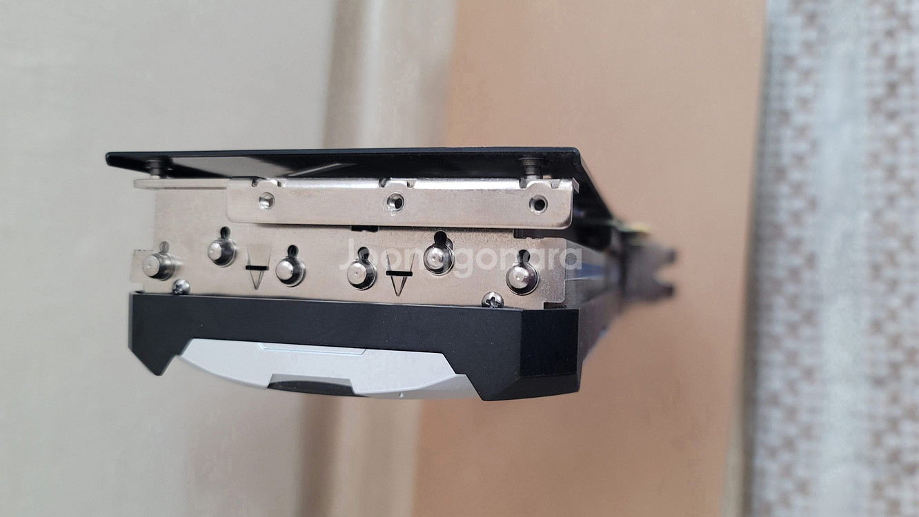 RTX 4070 Ti VENTUS 3X OC MSI--3