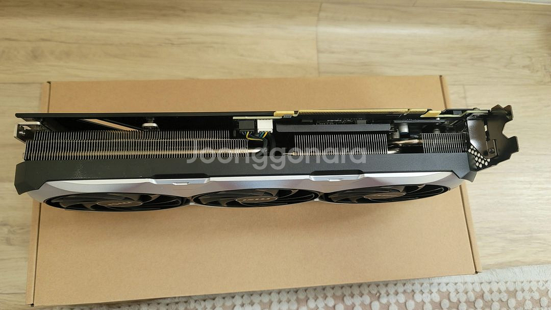 RTX 4070 Ti VENTUS 3X OC MSI--2