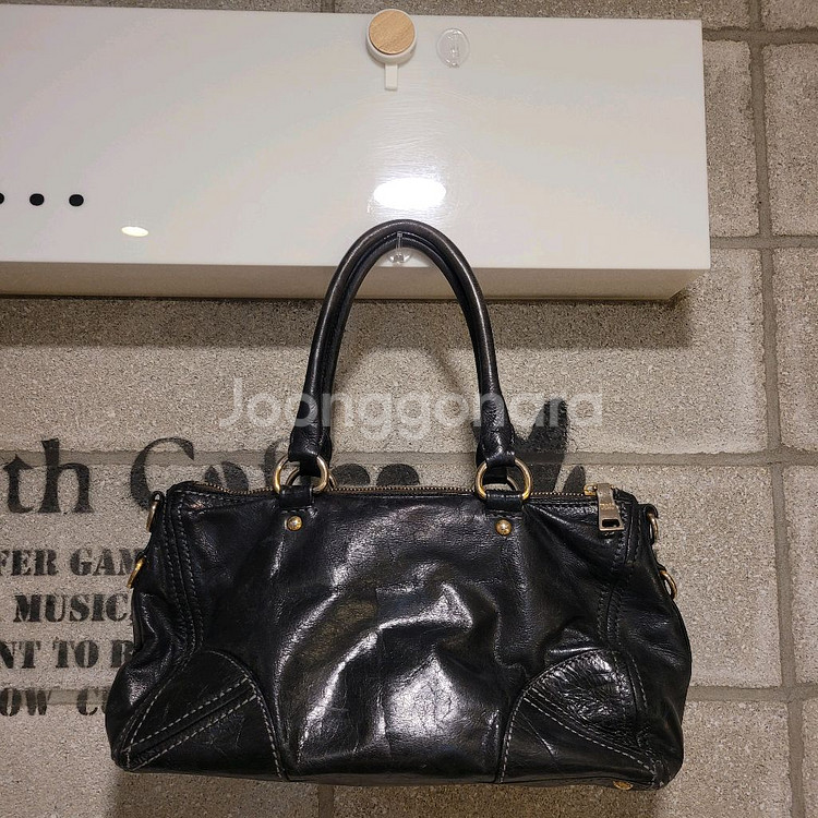 프라다 비텔로 샤인 레더 토트백--1