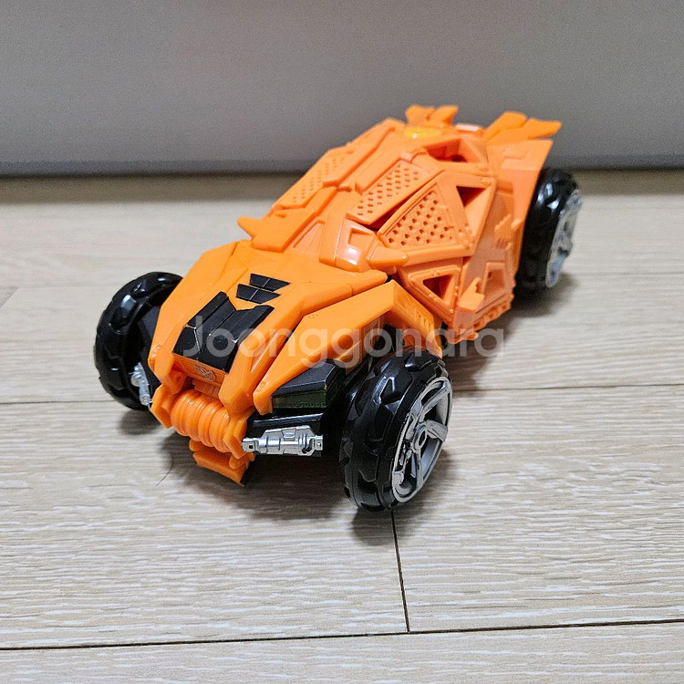 헬로카봇 골드렉스 판매합니다.--1