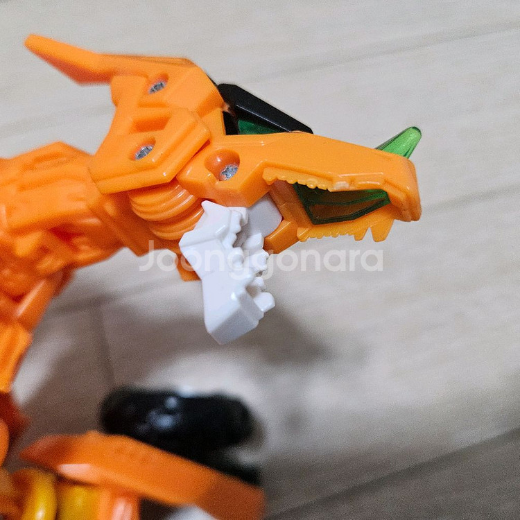 헬로카봇 골드렉스 판매합니다.--2