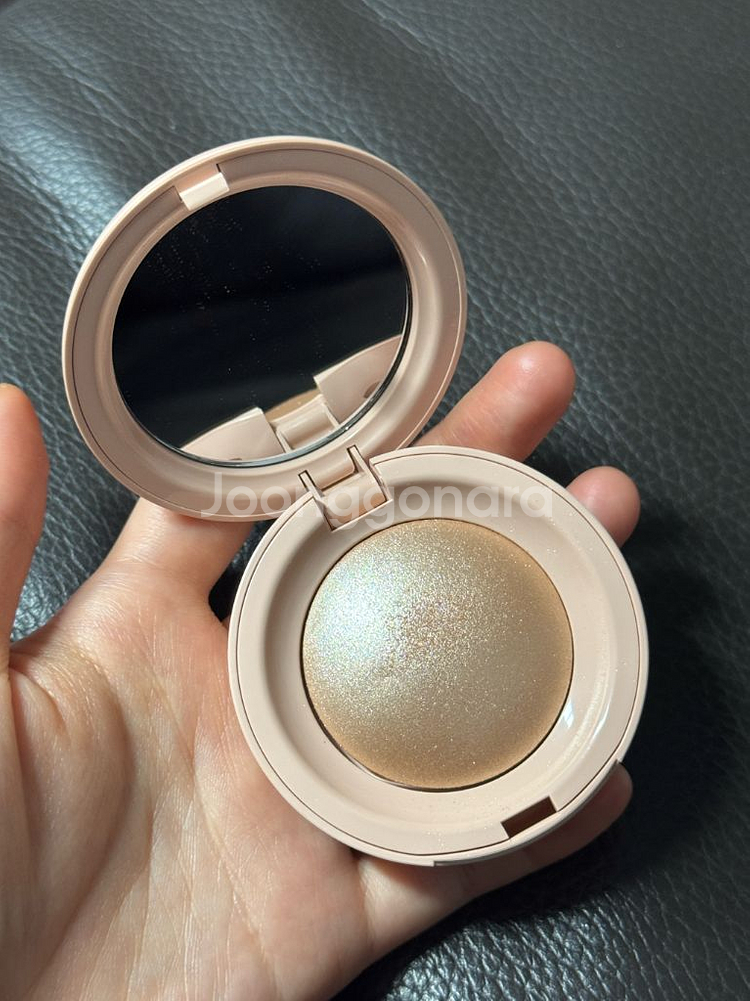 레어뷰티 하이라이터--0