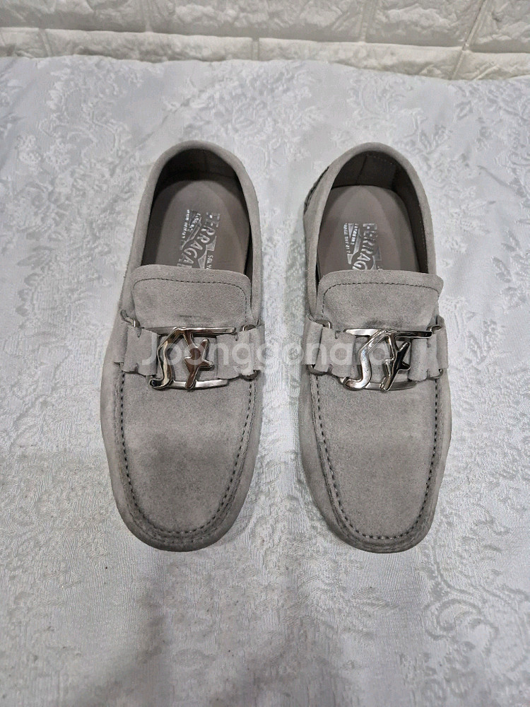 페라가모 SF로고 스웨이드 로퍼--0