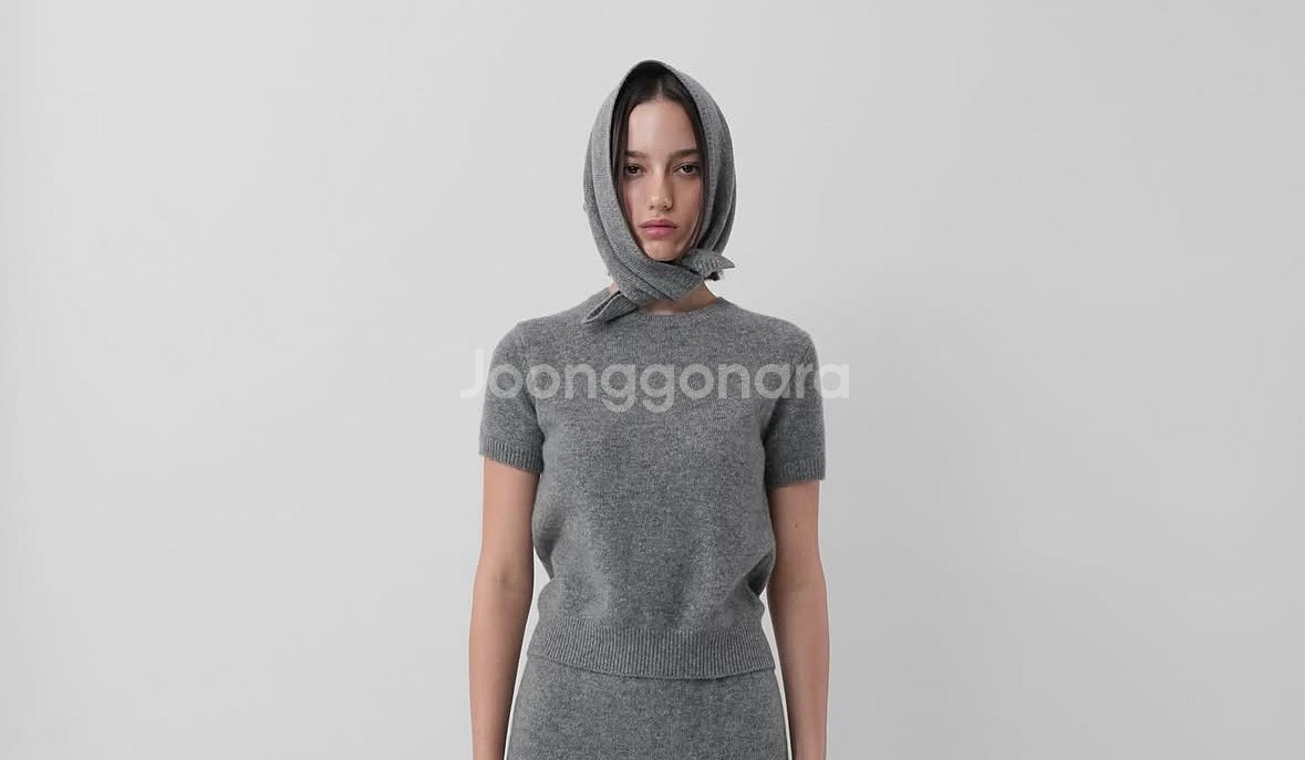 쁘띠 울 삼각 스카프(울 니트 스카프)--1