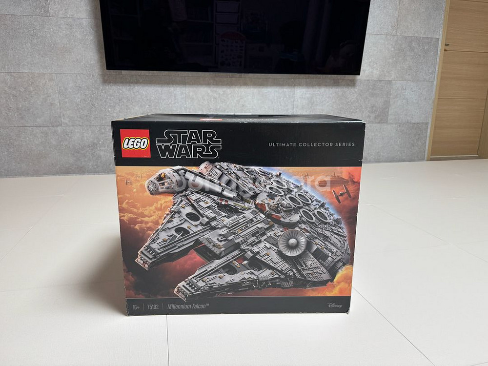 레고 75192 ucs 밀에니엄팔콘 판매합니다--0