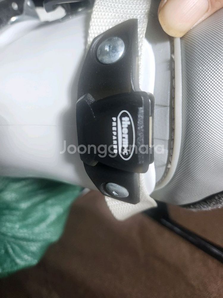 스키 부츠 고글 장갑 모자 일괄--1