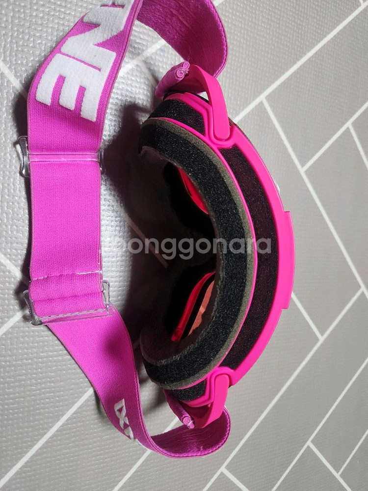 스키 부츠 고글 장갑 모자 일괄--5