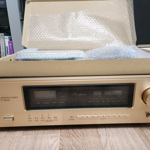아큐페이즈 Accuphase T-1300FM튜너
