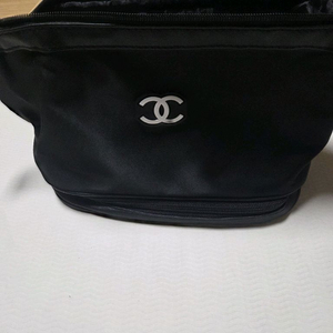 샤넬 코스메틱 파우치