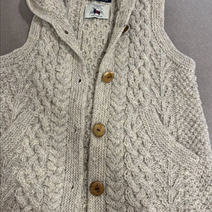 울 100 프로 케이블 니트 베스트