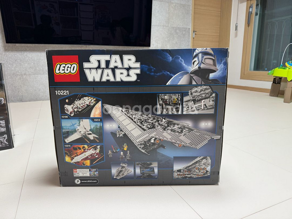 레고 10221 판매합니다--4