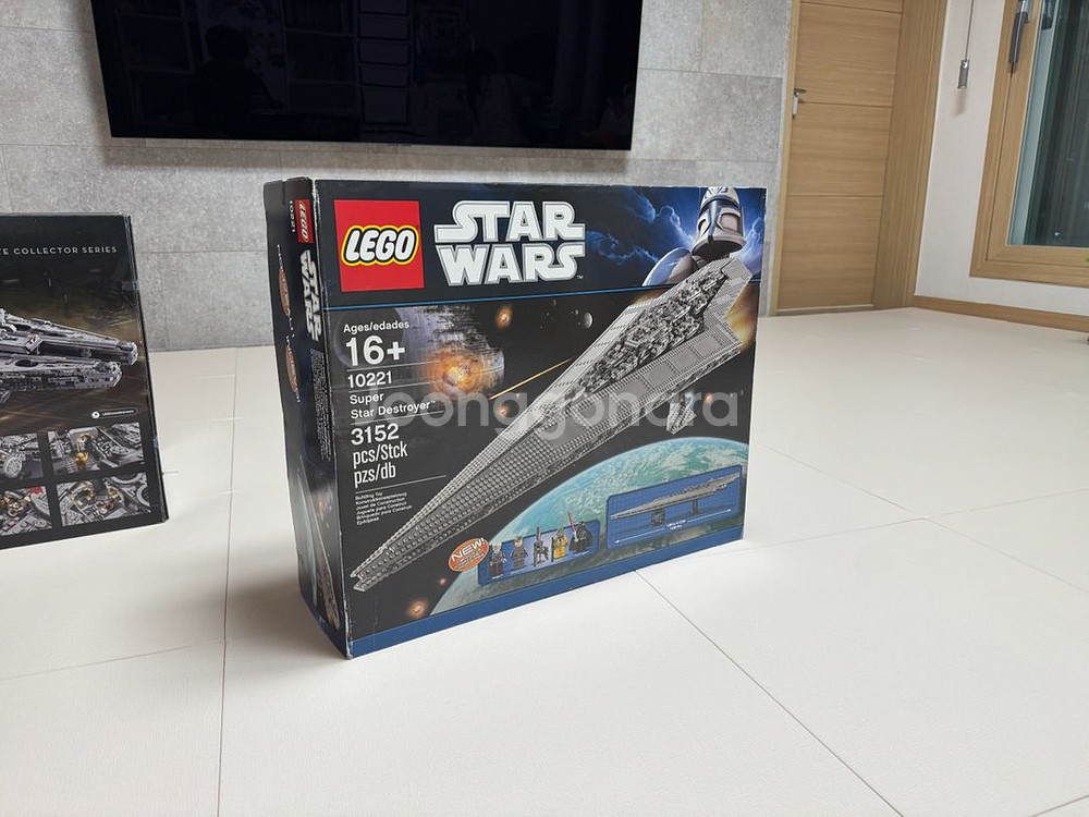 레고 10221 판매합니다--5