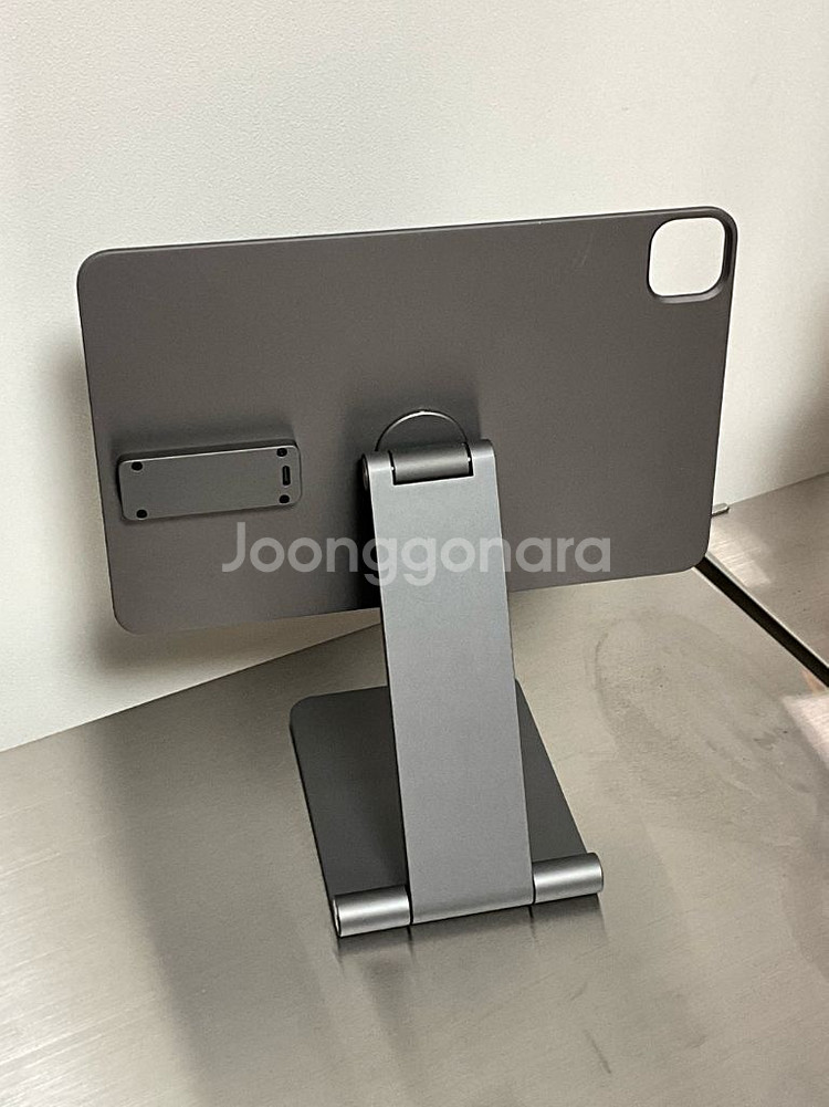 니케 아이패드 프로 11 1-4세대 마그네틱 무선 충전 거치대 충전기 스페이스 그레이--1