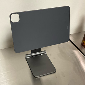 니케 아이패드 프로 11 1-4세대 마그네틱 무선 충전 거치대 충전기 스페이스 그레이