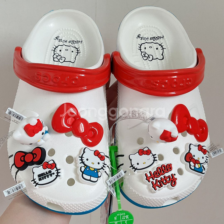 헬로키티 크록스 230 새상품 지비츠 일괄--3