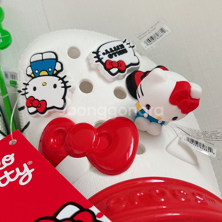 헬로키티 크록스 230 새상품 지비츠 일괄--6