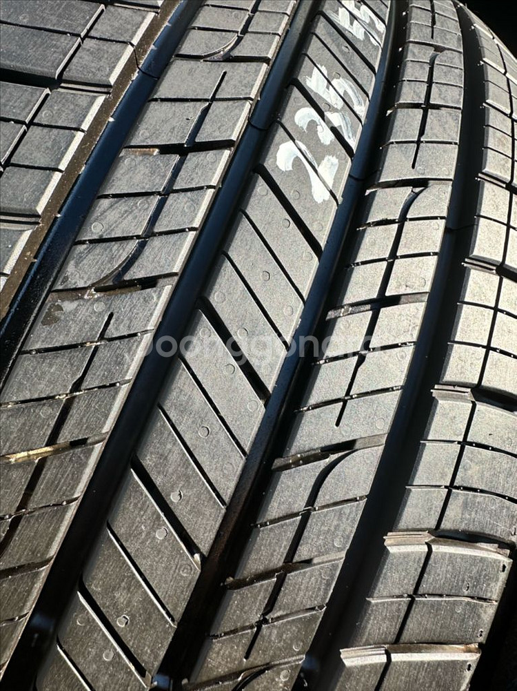 235 55 18금호중고타이어2개2355518--1