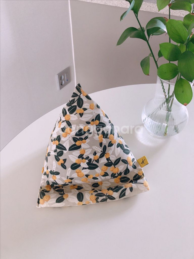 핸드폰/태블릿 거치대 쿠션--0