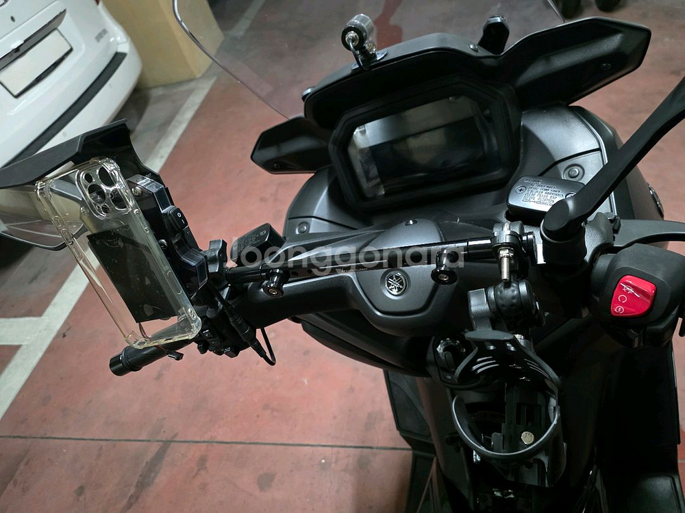 야마하 XMAX 300 2025--5