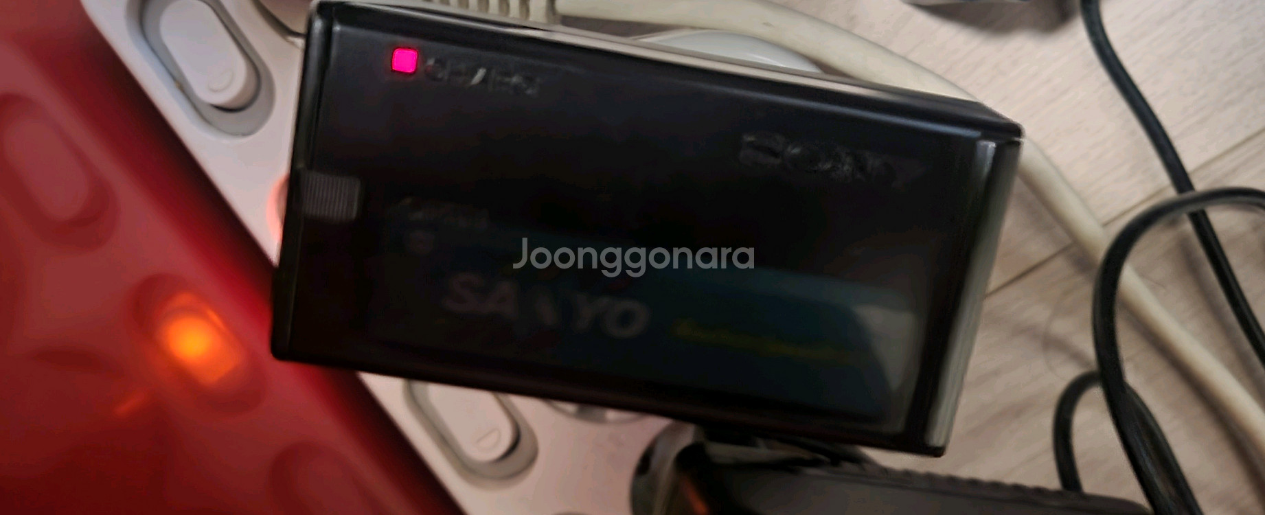 소니워크맨 껌전지 소니정품충전기 110V--0