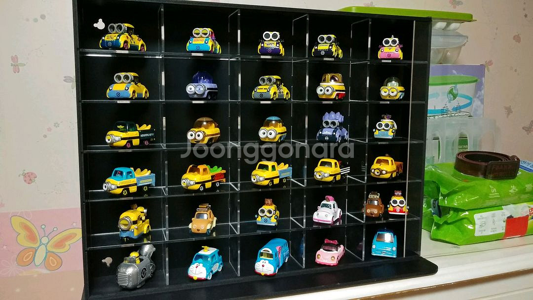 토미카 미니언즈,도라에몽+액자세트팝니다--2